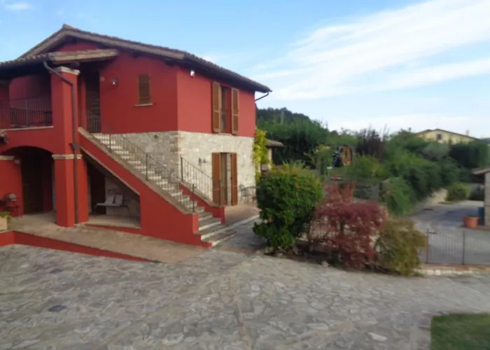 Villa con piscina: Agriturismo Borgo Montecucco
